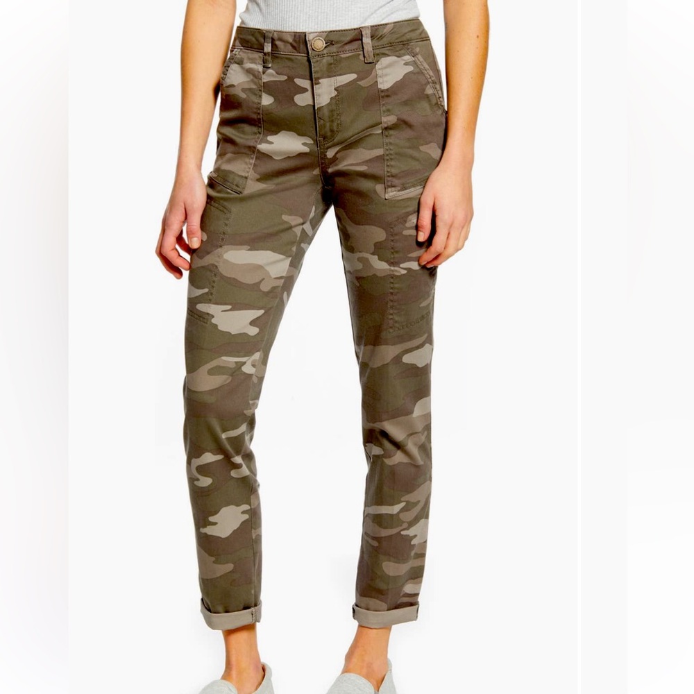 NWOT Wit & Wisdom ‘Ab'Solution High Waist
Camo Ankle Pants sz 14p